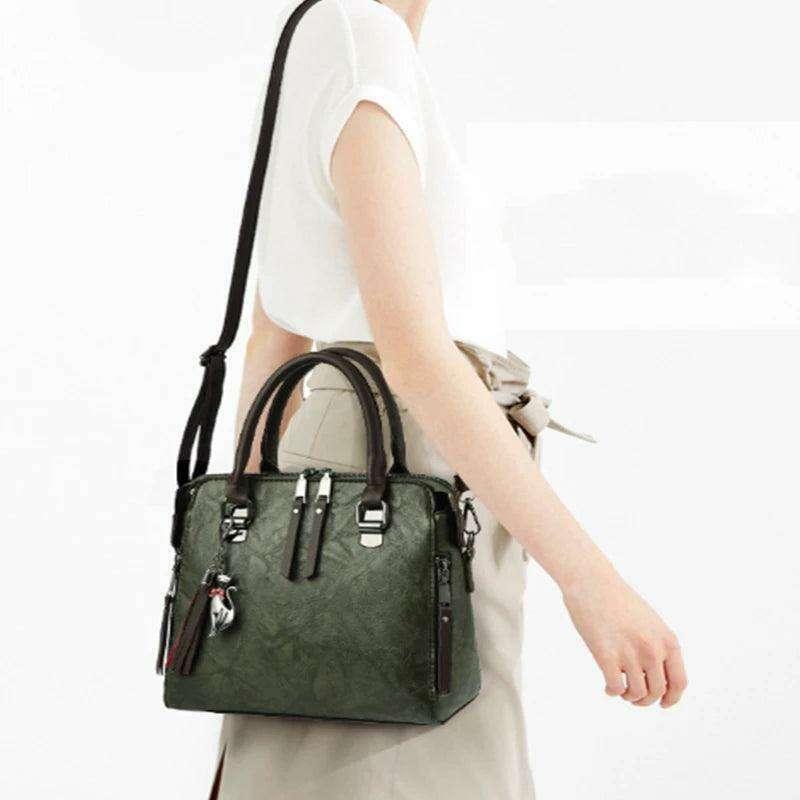 A fashionable handbag for women with a classic and luxurious design