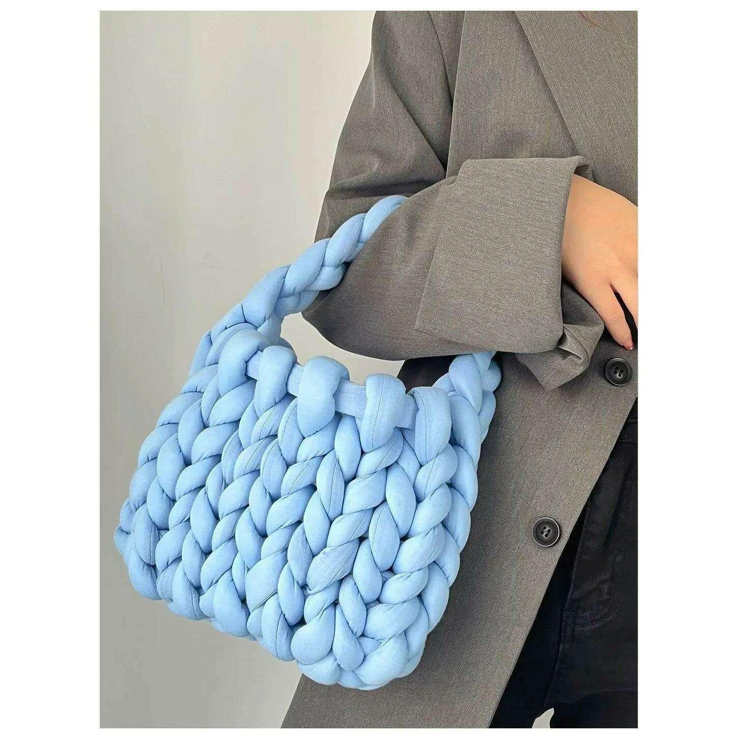 Coarse knitted shoulder bag