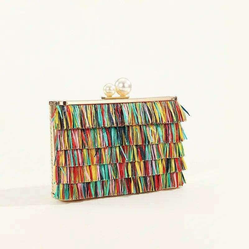 תיק קלאץ' צבעוני עם עיטורי פרנזים לנשים