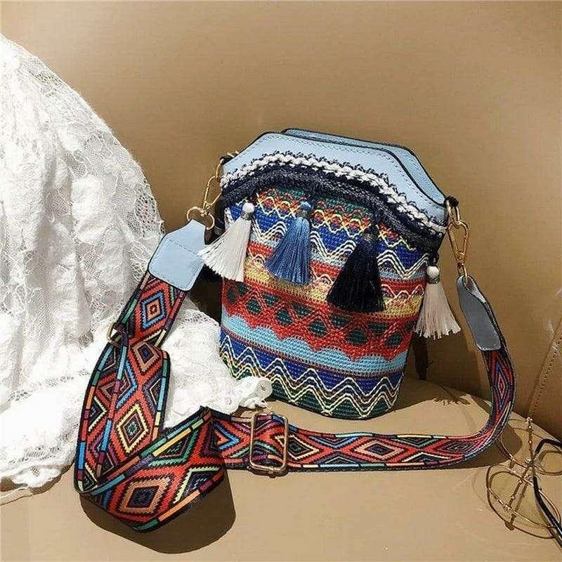 Bohemian style shoulder bag with fringe decorations