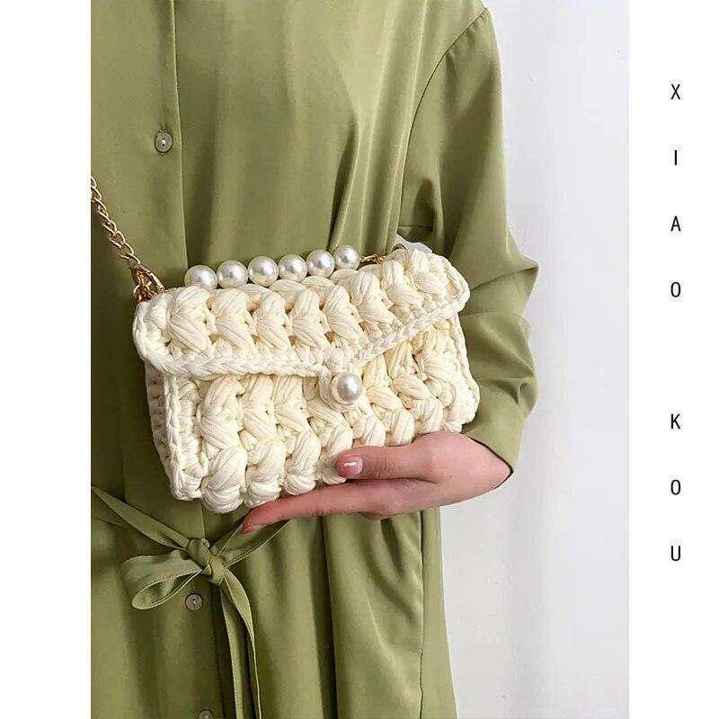 Women's shoulder bag handmade with crocheted rope 
