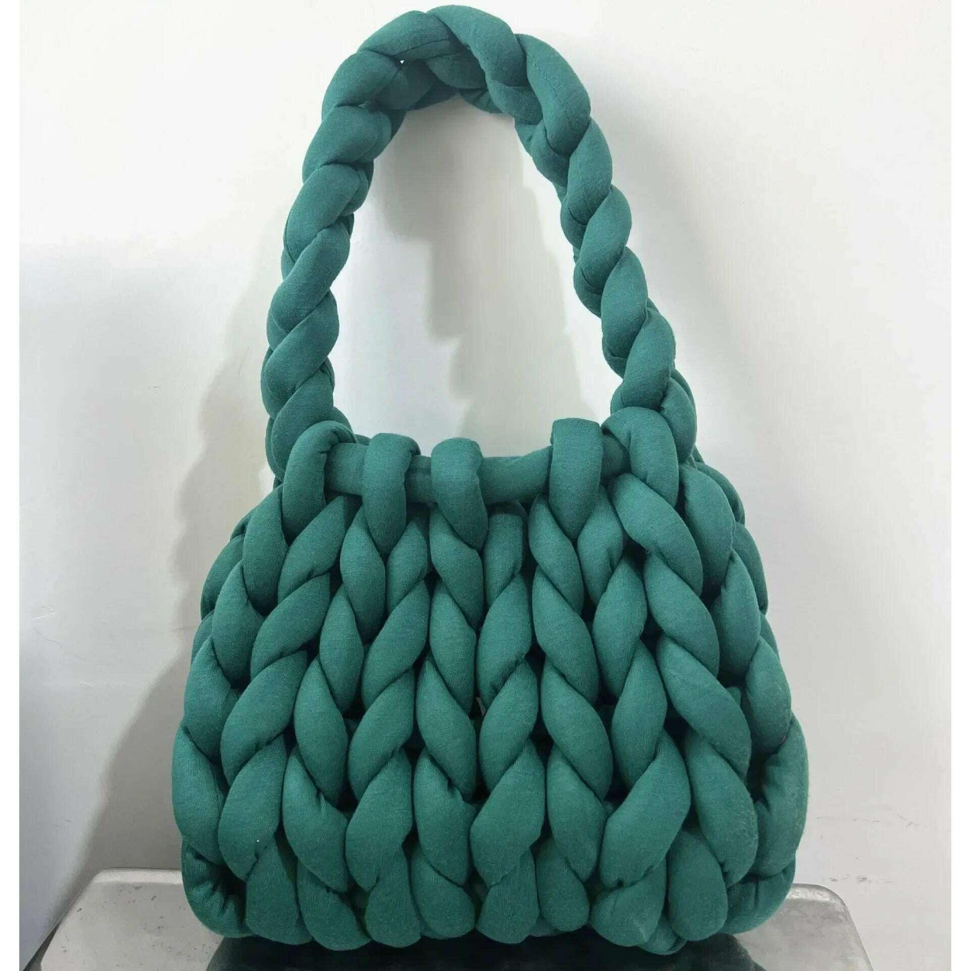 Coarse knitted shoulder bag