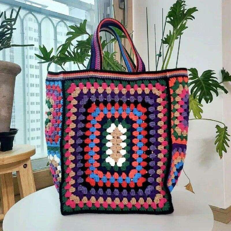 Handmade knitted shoulder bag – a fashionable and unique bag with a vintage touch 