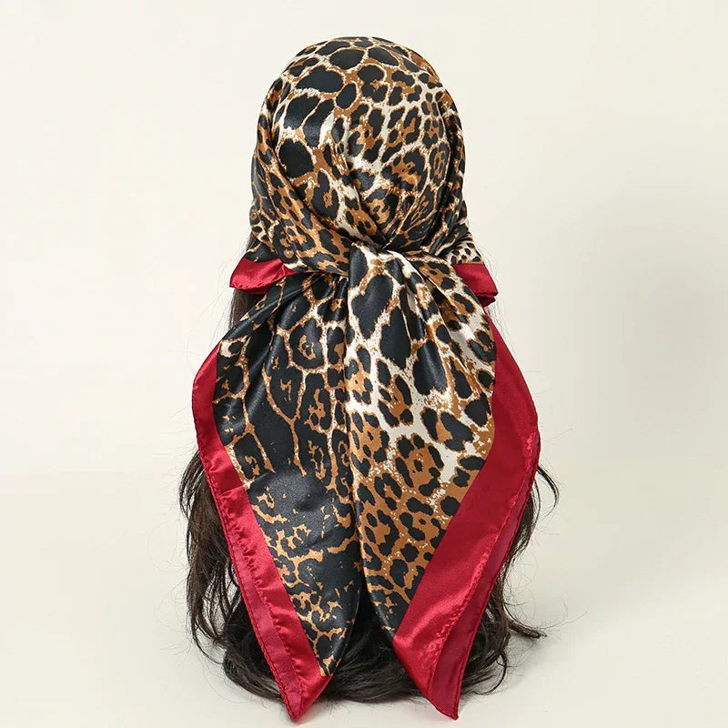 מטפחת סאטן אלגנטית – שיק מודרני לנשים