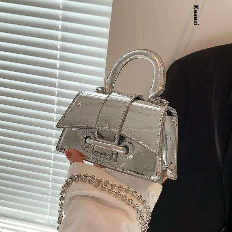 תיק יד מעוצב בעיצוב ייחודי ונוצץ