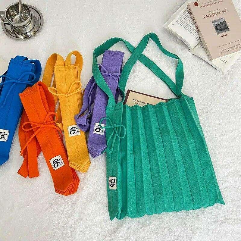 Pleated fabric crossbody bag for women – lightweight design and everyday comfort