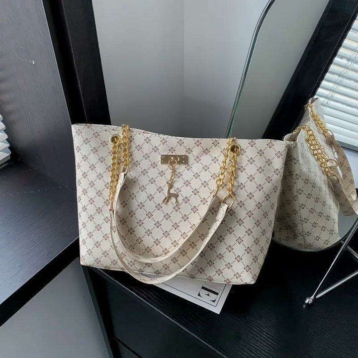 Chic winter bag