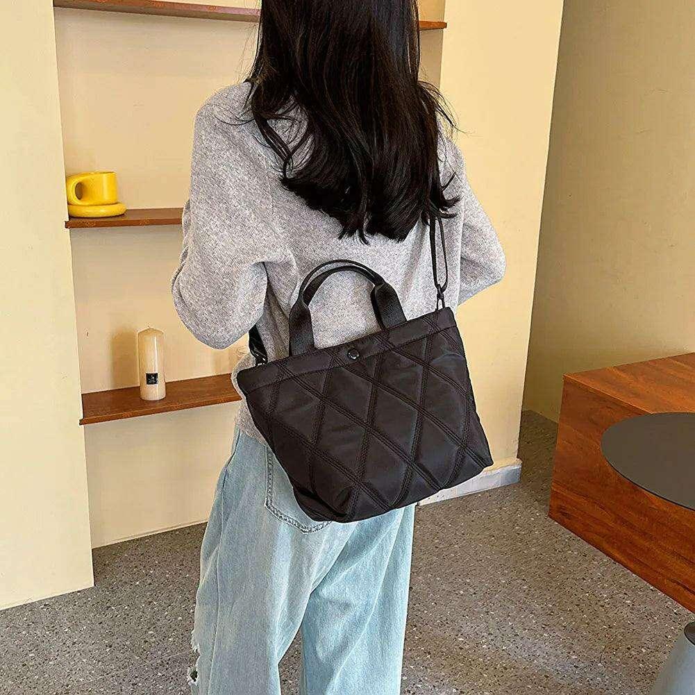 תיק קווילט קומפקטי לנשים