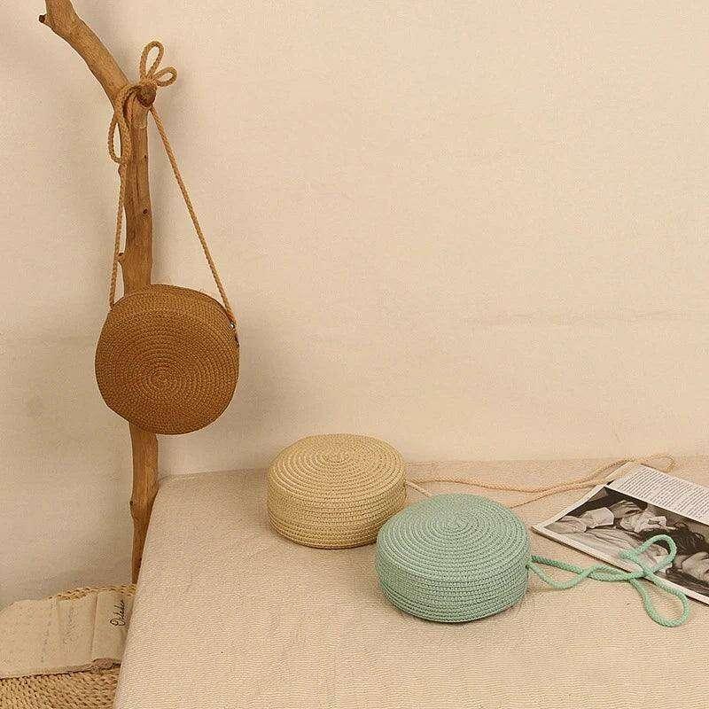 תיק צד עגול בעיצוב טבעי ונוח