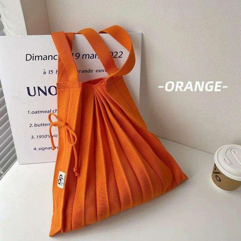 Pleated fabric crossbody bag for women – lightweight design and everyday comfort