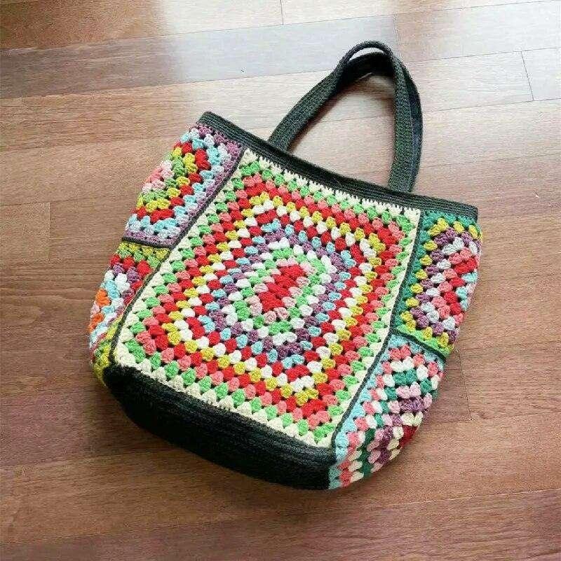 Handmade knitted shoulder bag – a fashionable and unique bag with a vintage touch 
