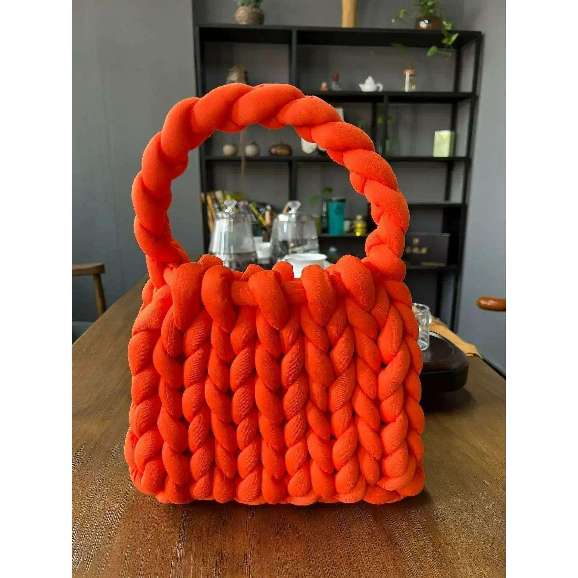 Coarse knitted shoulder bag