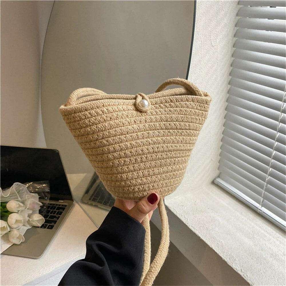 Knitted bag with pearl for women