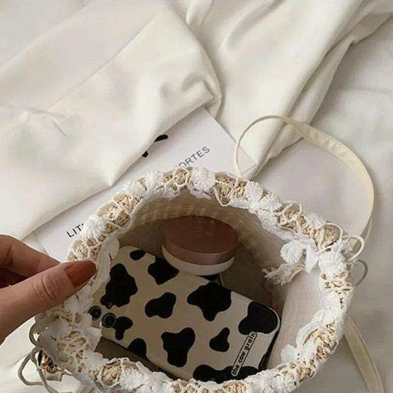 תיק קש סרוג עם תחרה לנשים