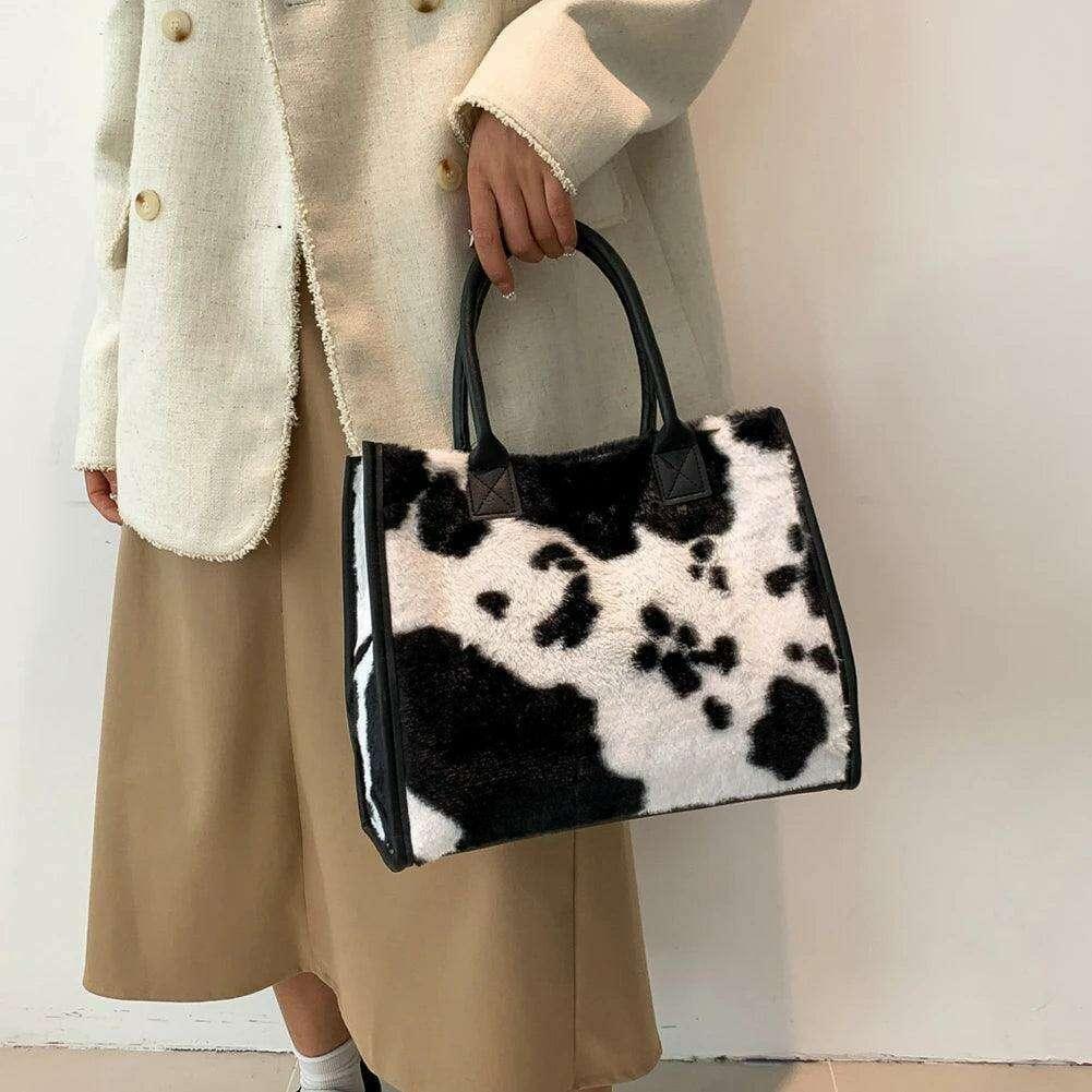 תיק פרוותי מעוצב עם דוגמת פרחים לנשים