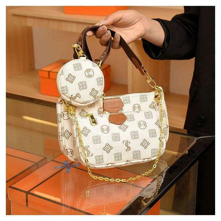 Set of fashionable shoulder bags for women