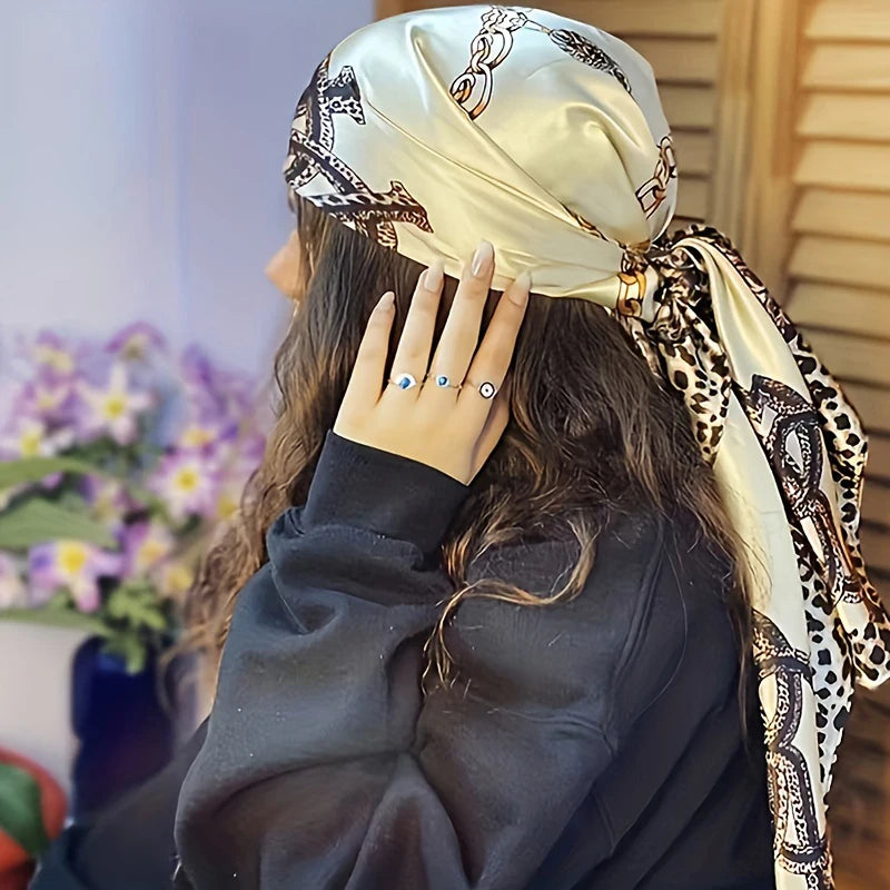 מטפחת סאטן אלגנטית – שיק מודרני לנשים
