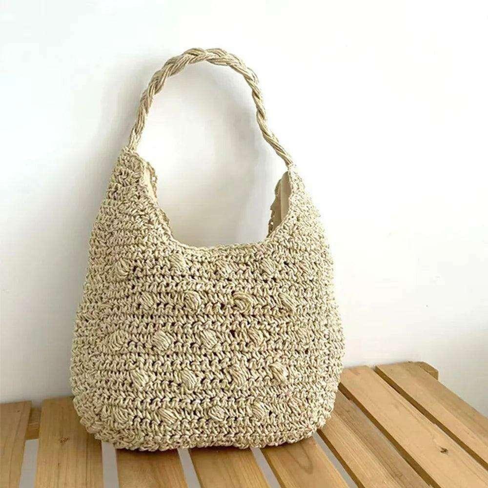 A practical and stylish summer bag