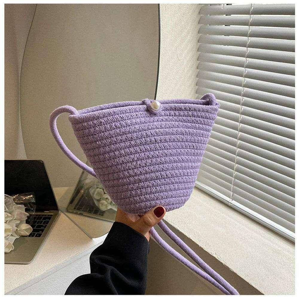 Knitted bag with pearl for women