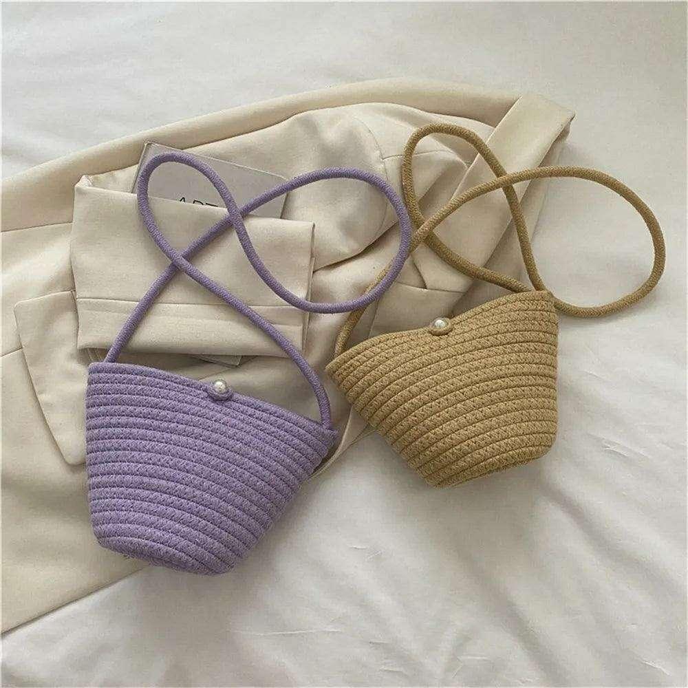 Knitted bag with pearl for women