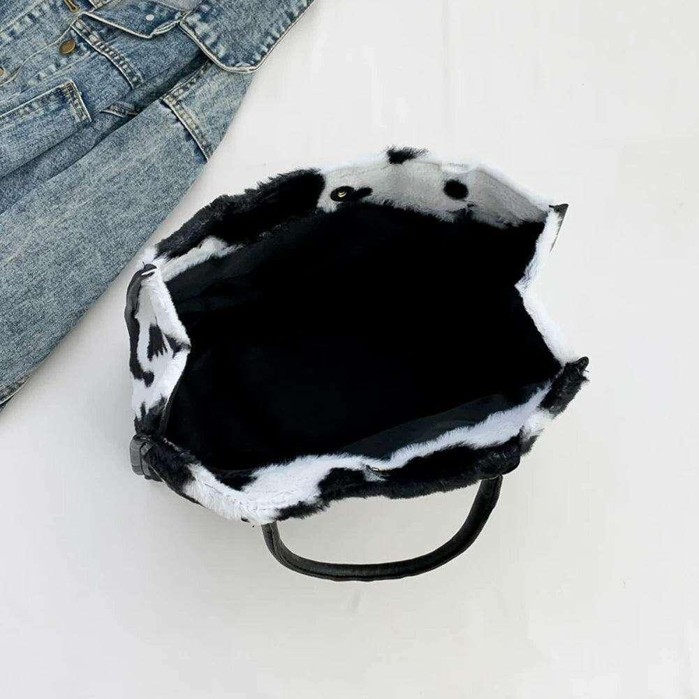 תיק פרוותי מעוצב עם דוגמת פרחים לנשים