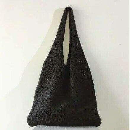 A shoulder bag with a minimalist and comfortable design for women