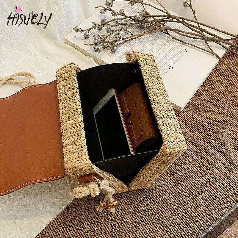 תיק קש בעיצוב יוקרתי לנשים