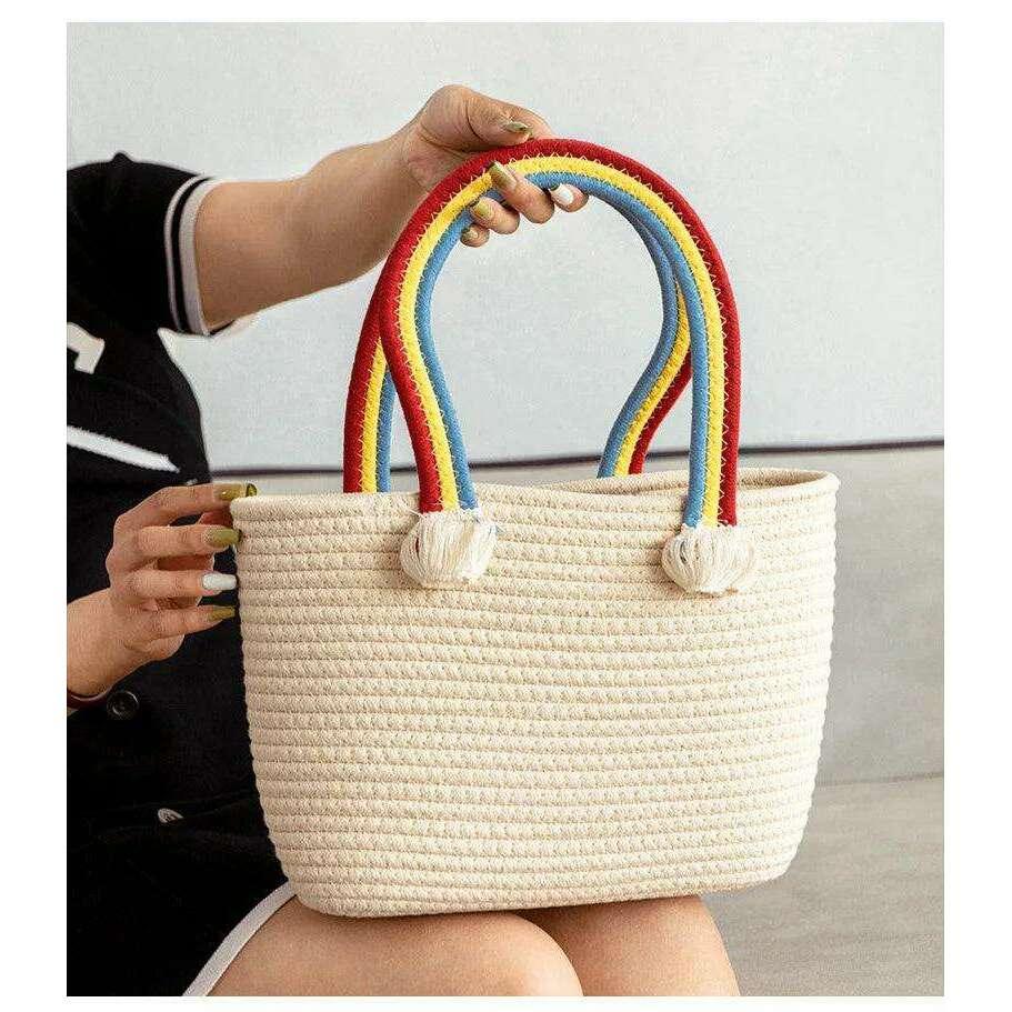 תיק קש גדול