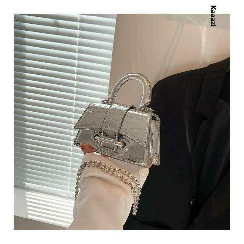 תיק יד מעוצב בעיצוב ייחודי ונוצץ