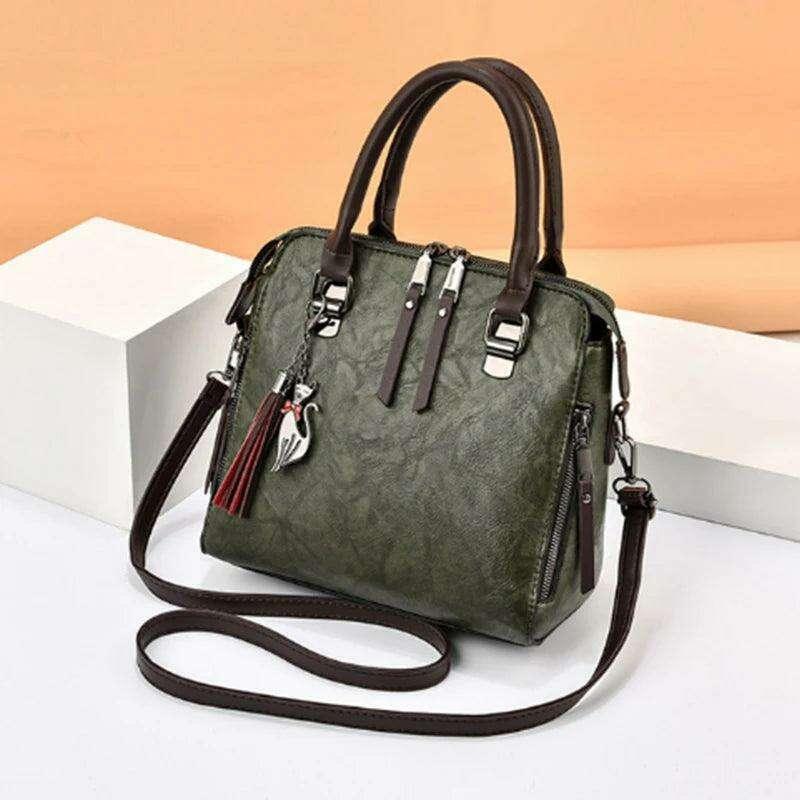 A fashionable handbag for women with a classic and luxurious design