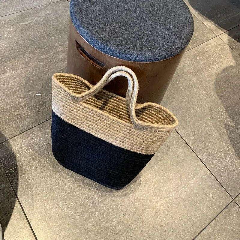 תיק קש גדול