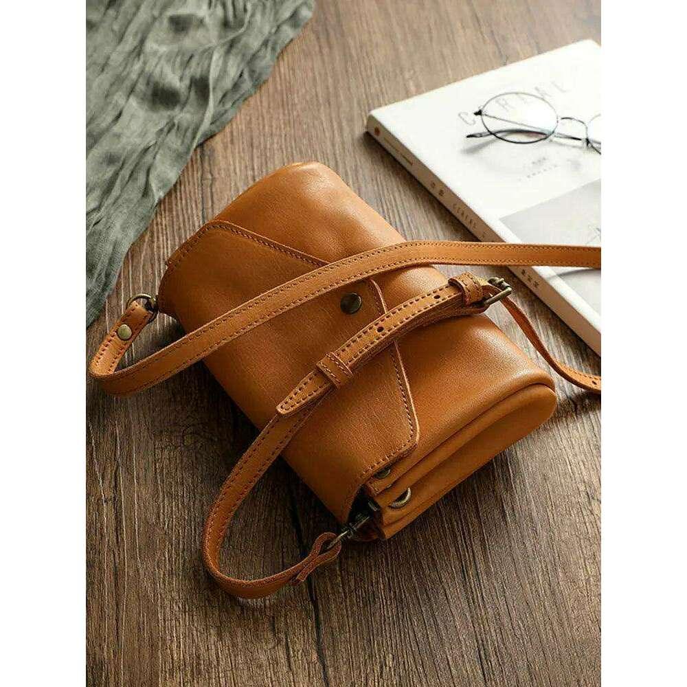 Small leather bag for women