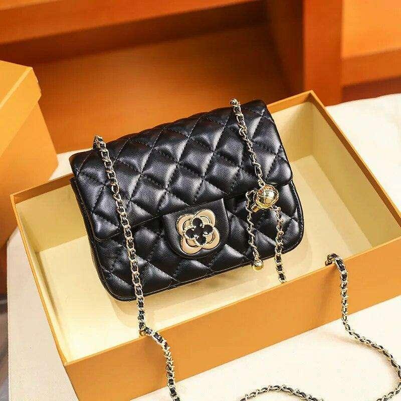 Classic women's crossbody bag with luxurious stitching design