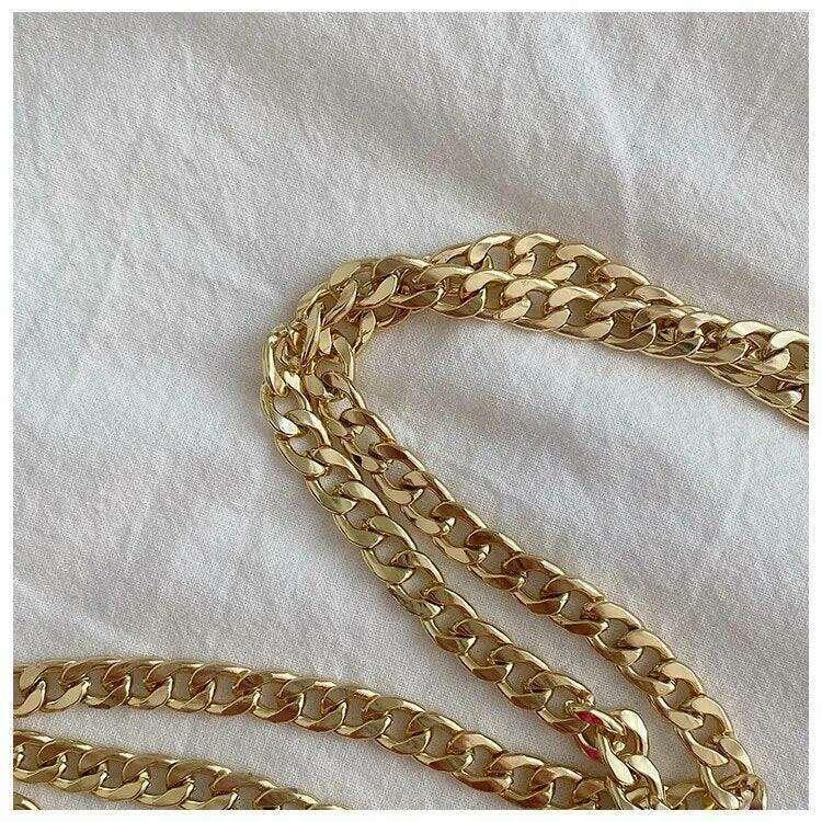 Women's knitted evening bag