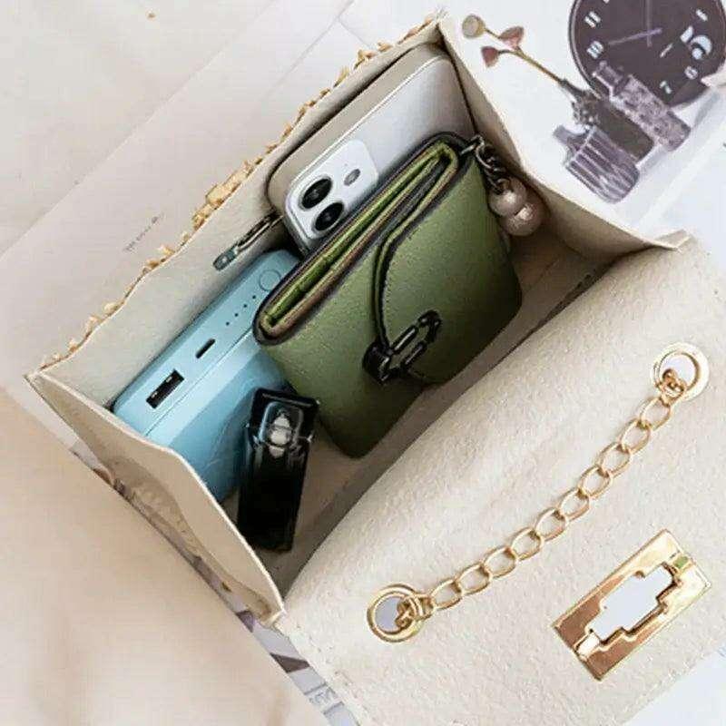 תיק צד קש קייצי עם שרשרת