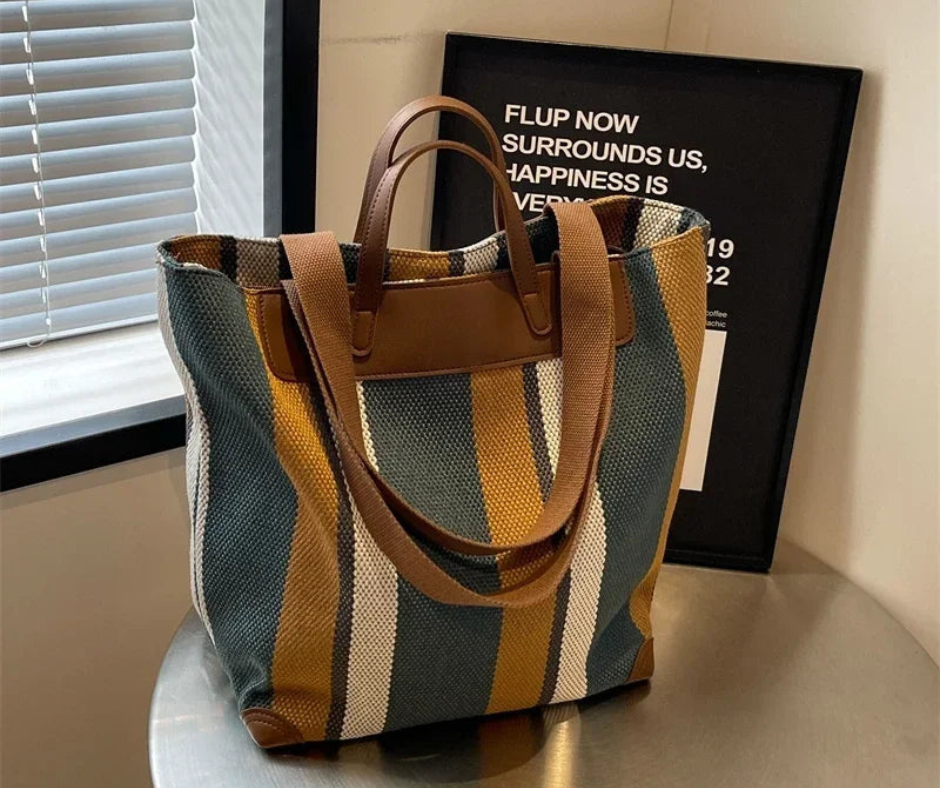 תיק קנבס מפוספס לנשים – תיק כתף אופנתי ונוח ליום יום