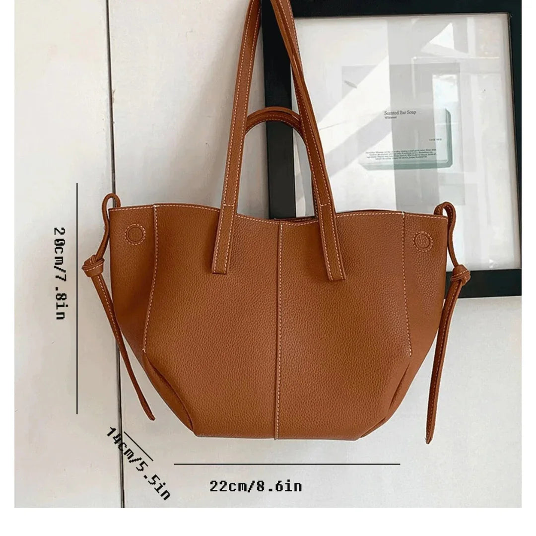 Women's tote bag with a classic and modern design